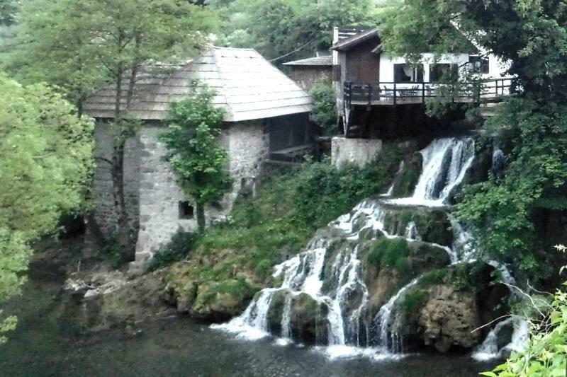 Guest House Happy Day Slunj Ngoại thất bức ảnh